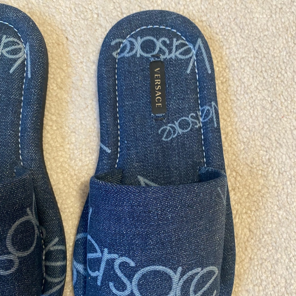 SOLD **BRAND NEW VERSACE SANDALS** - Picture 2 of 8